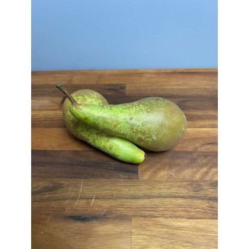 Pears (kg)